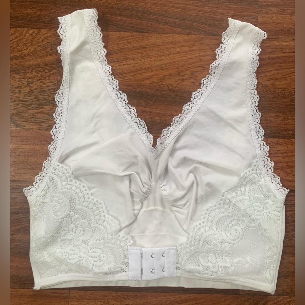 Fox Valley Traders Women’s Bra Medium (36-38) White Supportive Stretch Lace